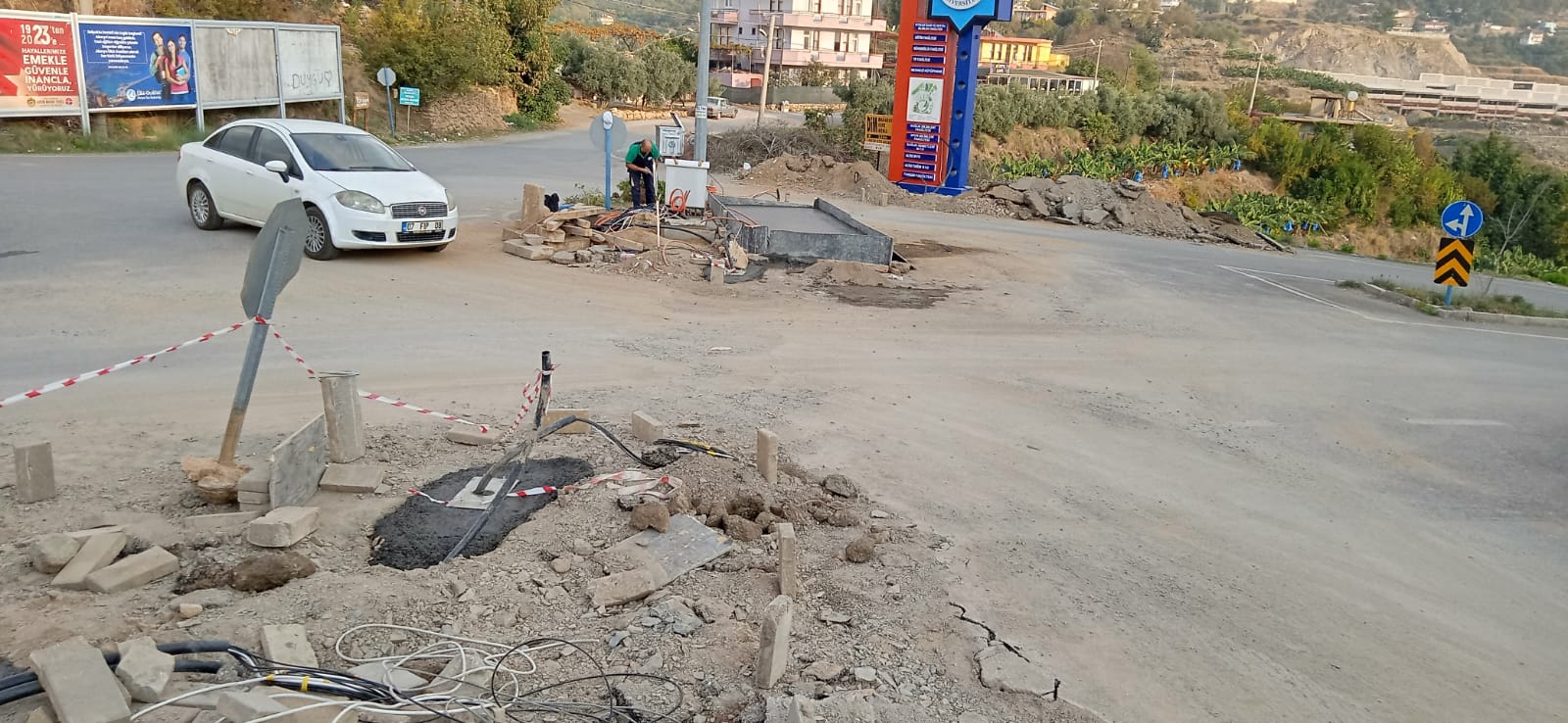 Kampüs Güvenliğini Sağlamak Adına Turnike ve Bariyer Altyapı Çalışmaları Yapılmıştır